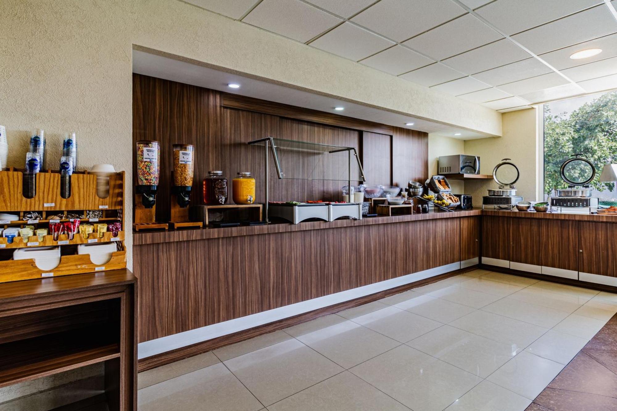 City Express By Marriott Tuxtla Gutiérrez Екстериор снимка